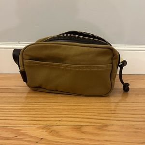 Filson Rugged Twill Travel Kit